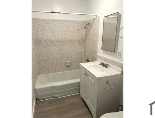 2 Bedroom Apartment 626 W 78Th St in Los Angeles, CA 90044