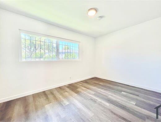 3 Bedroom Apartment 3900 Nicolet Ave in Los Angeles, CA 90008