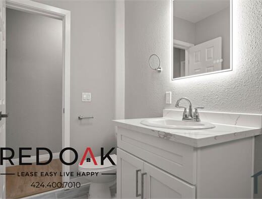 2 Bedroom Apartment 8015 S Western Ave in Los Angeles, CA 90047