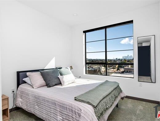 2 Bedroom Apartment 3617 Venice Blvd in Los Angeles, CA 90019