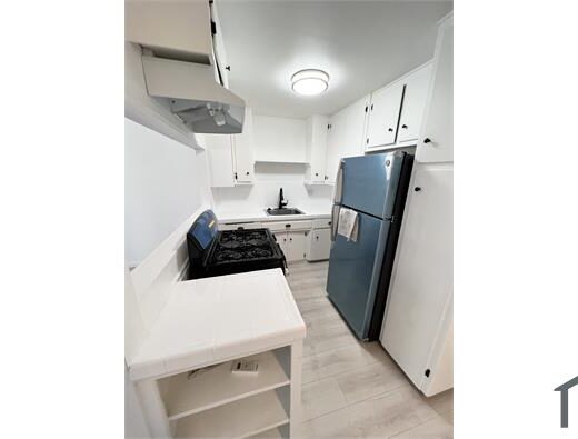 1 Bedroom Apartment 3318 Drew St in Los Angeles, CA 90065