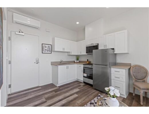 1 Bedroom Apartment 1010 E 25Th St in Los Angeles, CA 90011