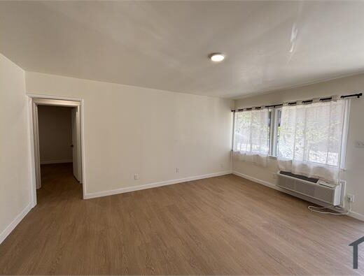 2 Bedroom Apartment 6817 N Figueroa St in Los Angeles, CA 90042