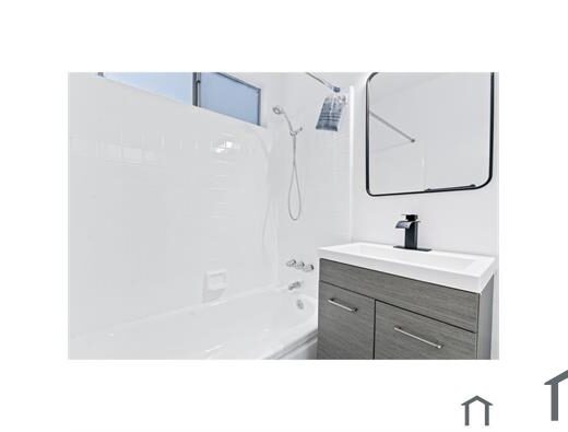 1 Bedroom Apartment 10355 S Western Ave in Los Angeles, CA 90047