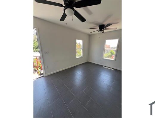 Studio Apartment 1471 W 37Th Dr in Los Angeles, CA 90018