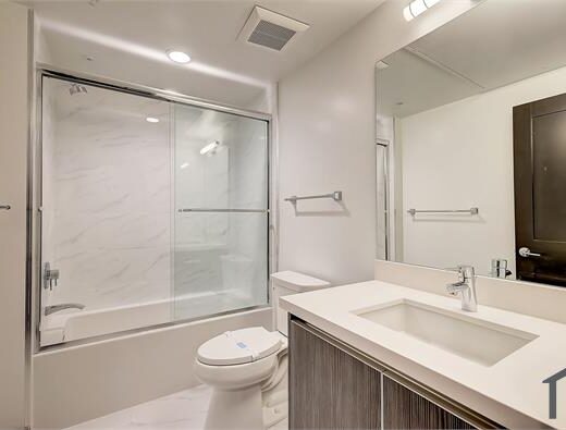 2 Bedroom Apartment 641 N Hobart Blvd in Los Angeles, CA 90004