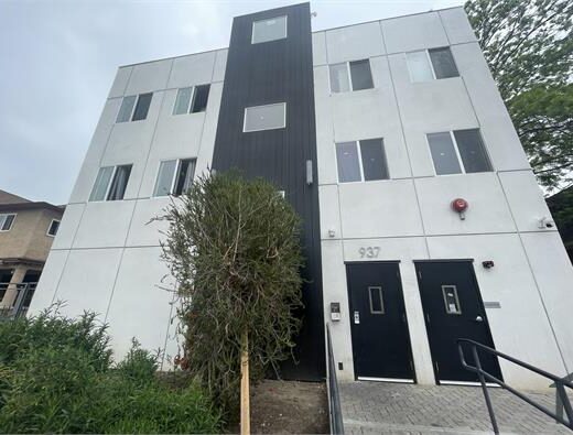 1 Bedroom Apartment 937 E 25Th St in Los Angeles, CA 90011